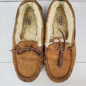 UGG Australia Ansley Moccasin Slippers Womens Size 7 Suede Leather Lined Loafers